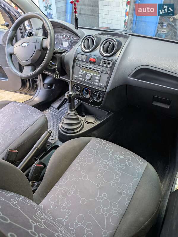 Хэтчбек Ford Fiesta 2007 в Каменец-Подольском фото 16 Хэтчбек Ford Fiesta 2007 в Каменец-Подольском
