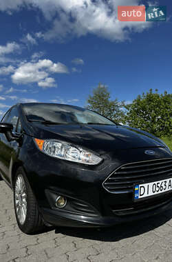 Хэтчбек Ford Fiesta 2013 в 