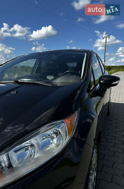 Хэтчбек Ford Fiesta 2013 в 