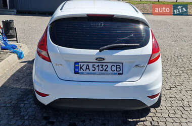 Хэтчбек Ford Fiesta 2011 в 