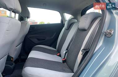 Хэтчбек Ford Fiesta 2009 в 