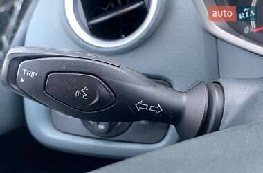 Хэтчбек Ford Fiesta 2009 в 