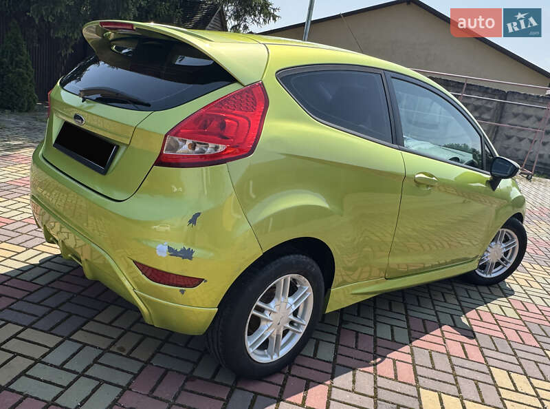Хэтчбек Ford Fiesta 2008 в Изяславе