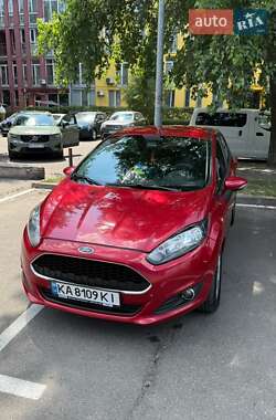 Хэтчбек Ford Fiesta 2016 в Киеве