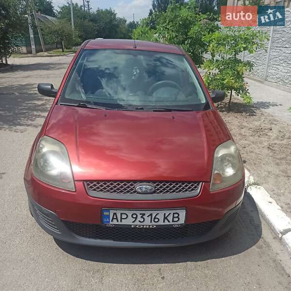 Хэтчбек Ford Fiesta 2007 в 