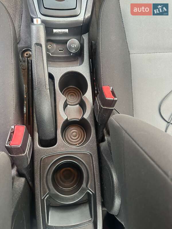 Седан Ford Fiesta 2016 в Славуте