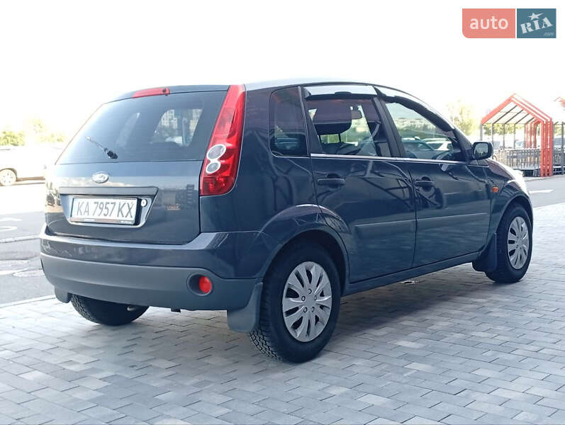 Хэтчбек Ford Fiesta 2008 в Киеве