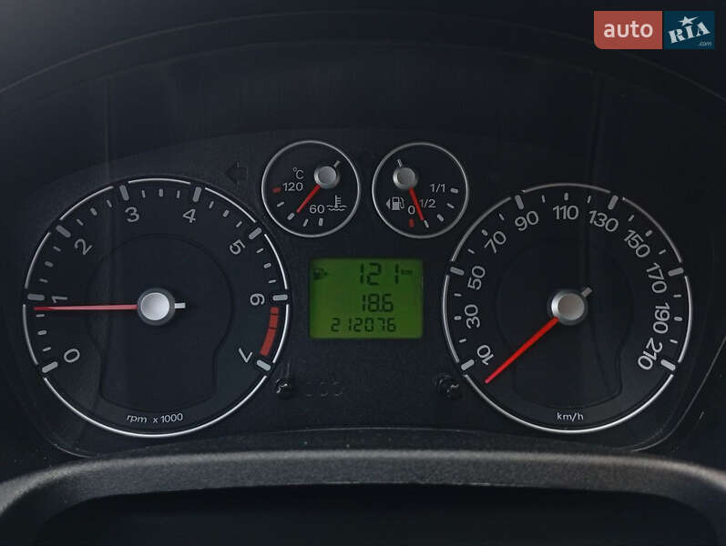 Хэтчбек Ford Fiesta 2008 в Киеве