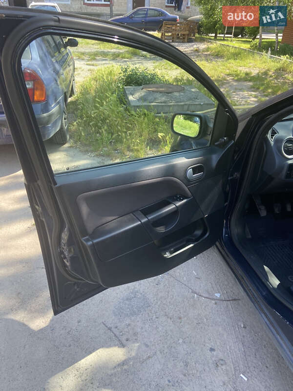 Хэтчбек Ford Fiesta 2007 в Виннице