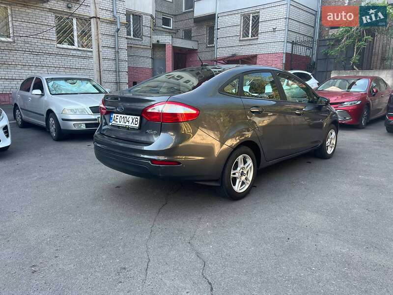 Седан Ford Fiesta 2019 в Днепре