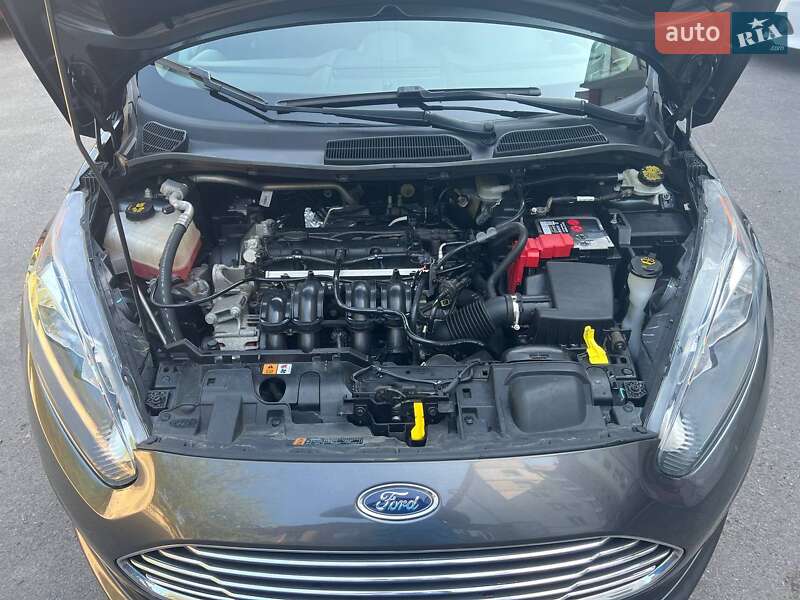 Седан Ford Fiesta 2019 в Днепре