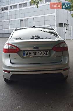 Седан Ford Fiesta 2017 в 