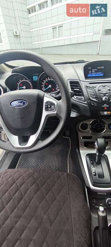 Седан Ford Fiesta 2017 в Днепре