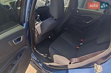 Хэтчбек Ford Fiesta 2013 в 