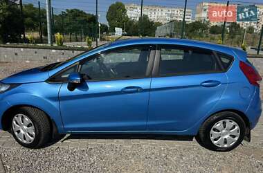 Хэтчбек Ford Fiesta 2010 в 