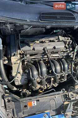 Хэтчбек Ford Fiesta 2010 в 