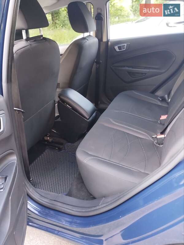 Хэтчбек Ford Fiesta 2013 в Виннице