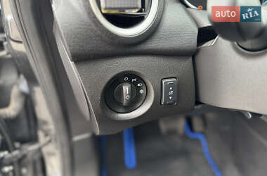 Седан Ford Fiesta 2016 в 