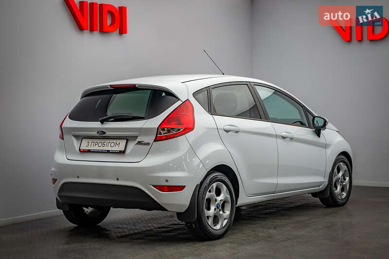 Хэтчбек Ford Fiesta 2011 в Киеве