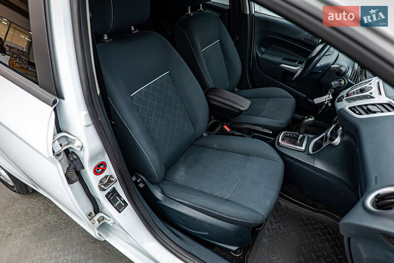 Хэтчбек Ford Fiesta 2011 в Киеве