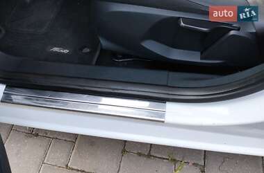 Хэтчбек Ford Fiesta 2011 в 