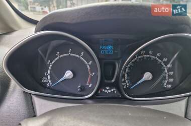 Хэтчбек Ford Fiesta 2017 в 