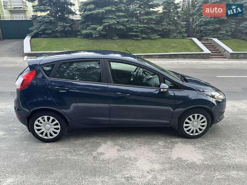 Хетчбек Ford Fiesta 2013 в Києві