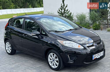 Хэтчбек Ford Fiesta 2013 в 