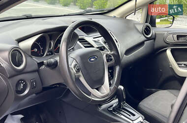 Хэтчбек Ford Fiesta 2013 в 
