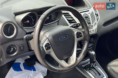 Хэтчбек Ford Fiesta 2013 в 