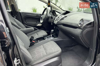 Хэтчбек Ford Fiesta 2013 в 