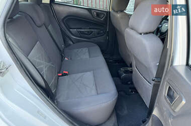 Хэтчбек Ford Fiesta 2013 в 