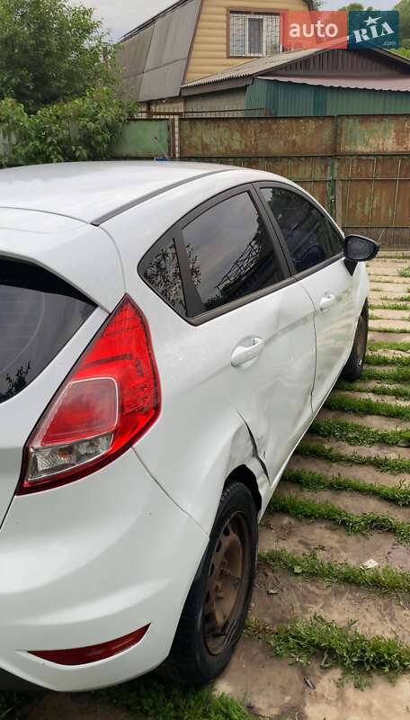 Хэтчбек Ford Fiesta 2013 в Чернигове