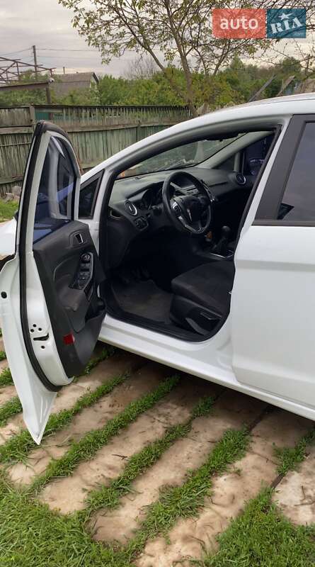 Хэтчбек Ford Fiesta 2013 в Чернигове