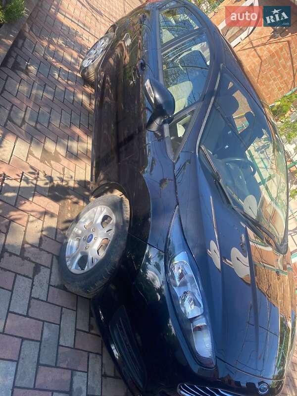 Хетчбек Ford Fiesta 2013 в Миколаєві