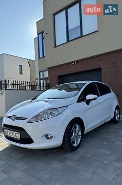 Седан Ford Fiesta 2012 в 