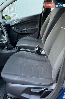 Хэтчбек Ford Fiesta 2017 в 