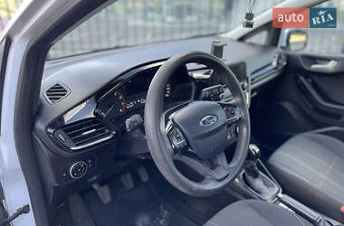 Хэтчбек Ford Fiesta 2018 в 