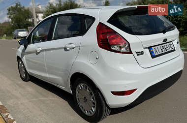 Хэтчбек Ford Fiesta 2013 в 