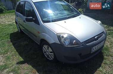 Хэтчбек Ford Fiesta 2006 в Киеве