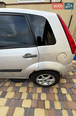Хэтчбек Ford Fiesta 2008 в 