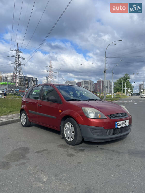 Хэтчбек Ford Fiesta 2008 в 