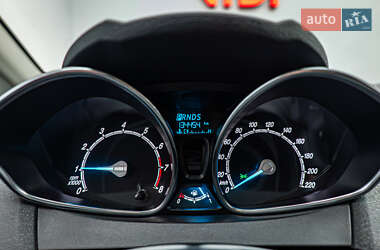 Хэтчбек Ford Fiesta 2017 в 
