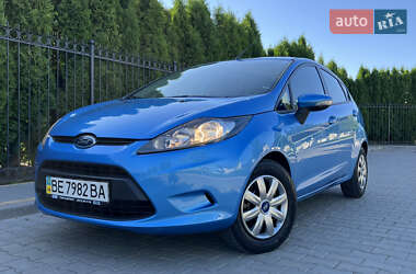 Хэтчбек Ford Fiesta 2012 в 