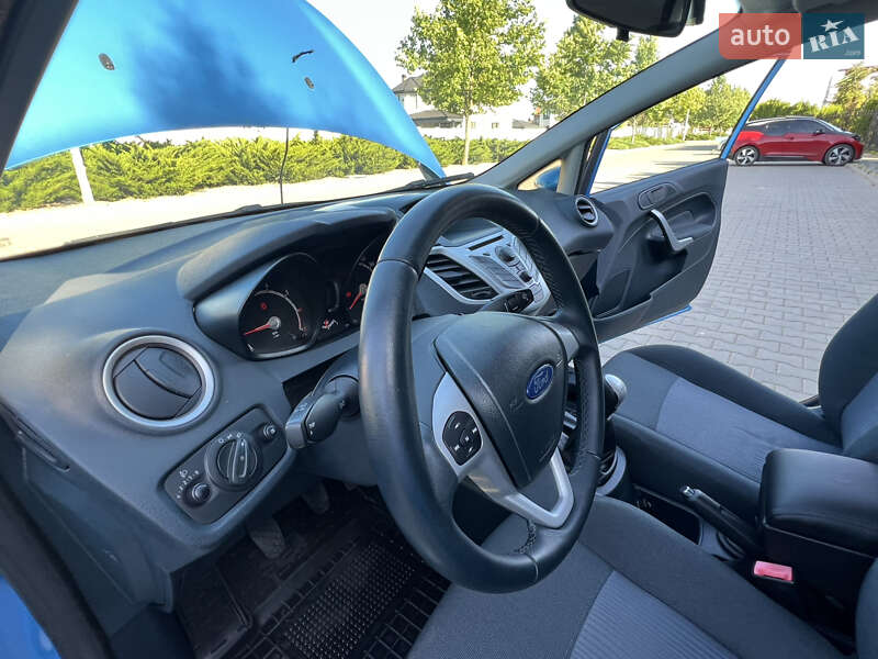 Хэтчбек Ford Fiesta 2012 в Одессе