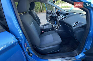 Хэтчбек Ford Fiesta 2012 в 