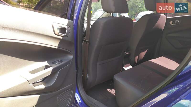 Хэтчбек Ford Fiesta 2016 в Харькове