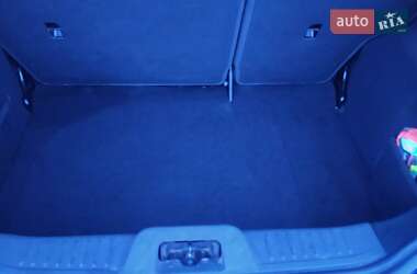 Хэтчбек Ford Fiesta 2016 в 