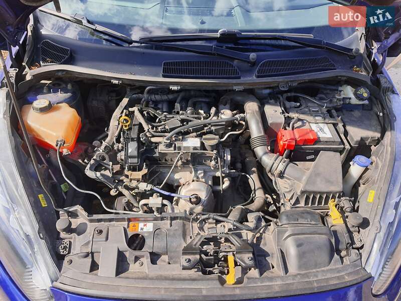 Хэтчбек Ford Fiesta 2013 в Киеве
