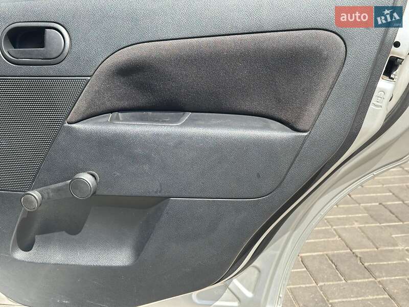 Хэтчбек Ford Fiesta 2005 в Одессе